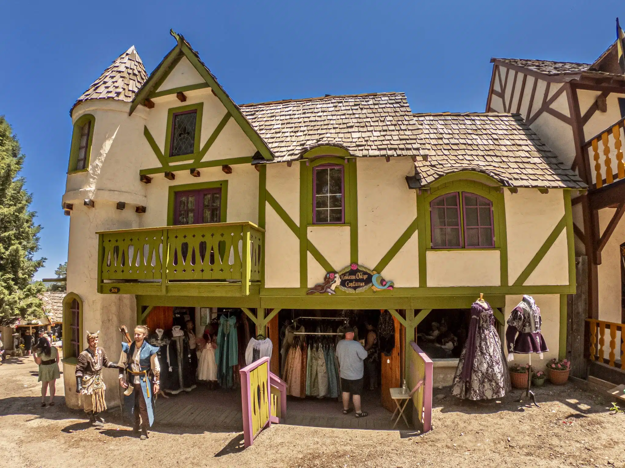 nobless-oblige-304305-2048x1536